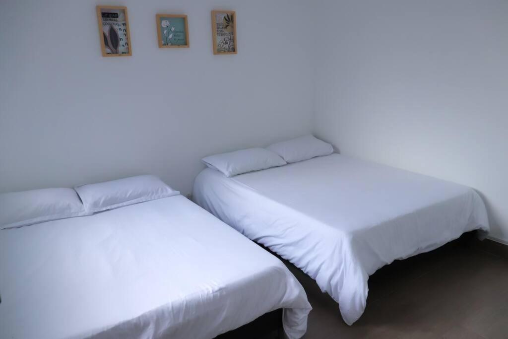 Penthouse W/ Jacuzzi In Lleras Park * Medellín
