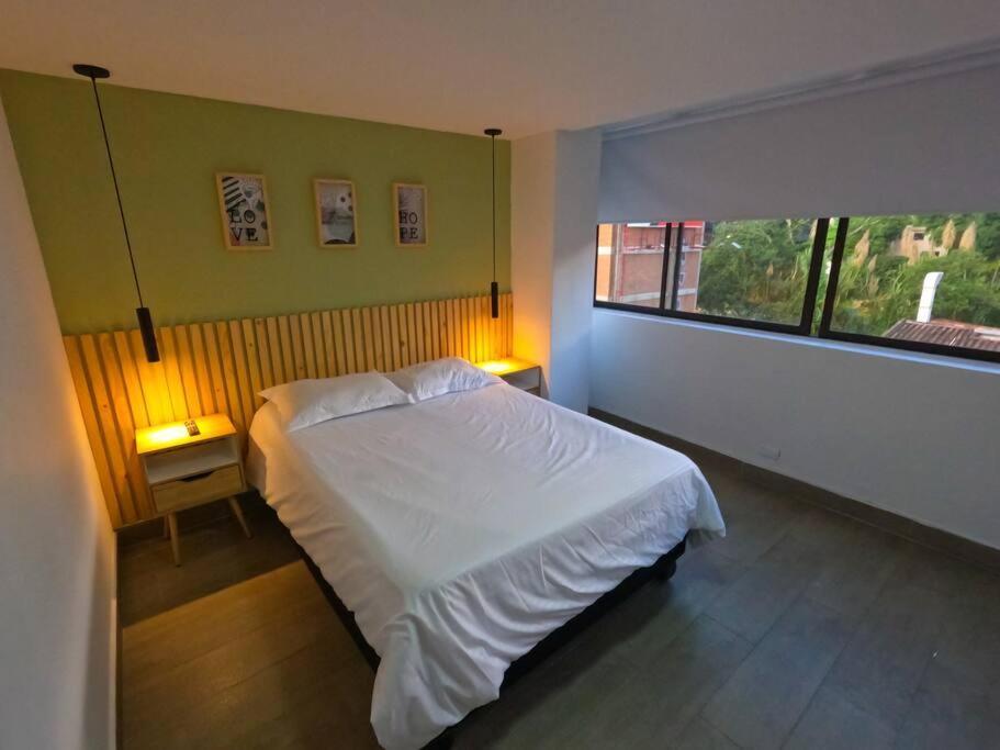 Penthouse W/ Jacuzzi In Lleras Park