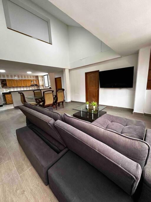 Penthouse W/ Jacuzzi In Lleras Park Apartamento Medellín