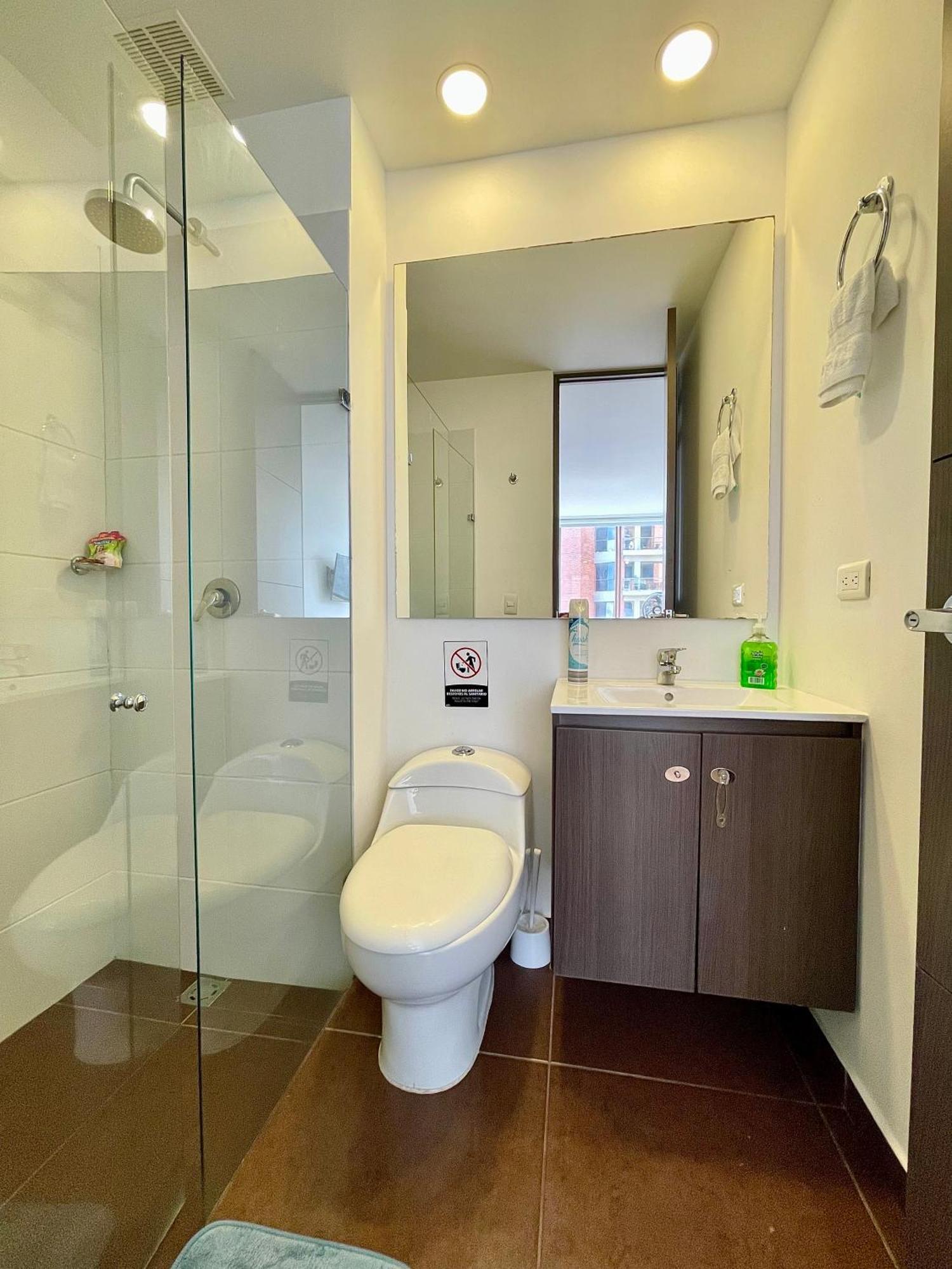 Space, Location & Price! Apartamento Medellín