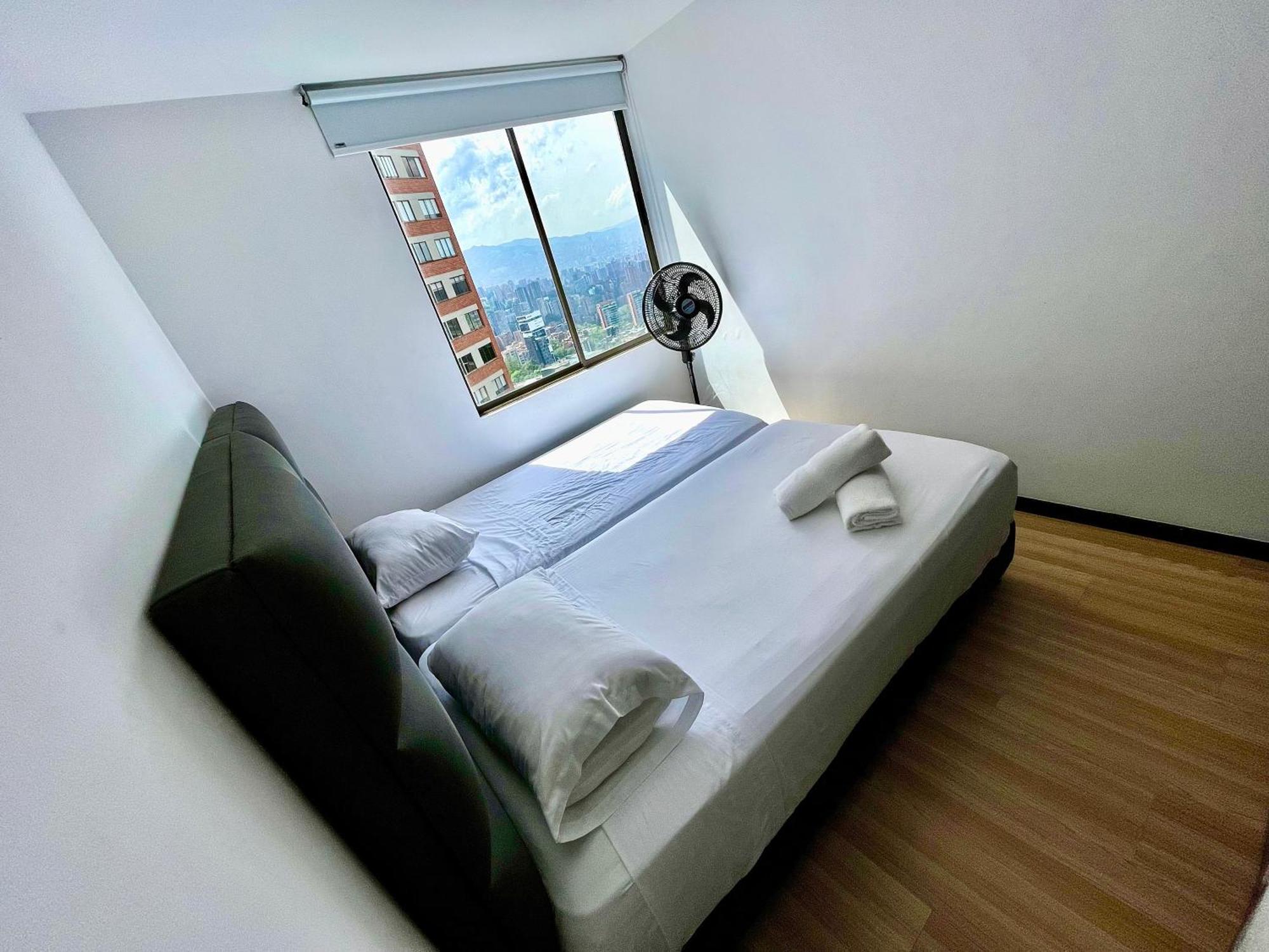 Apartamento Space, Location & Price! Medellín