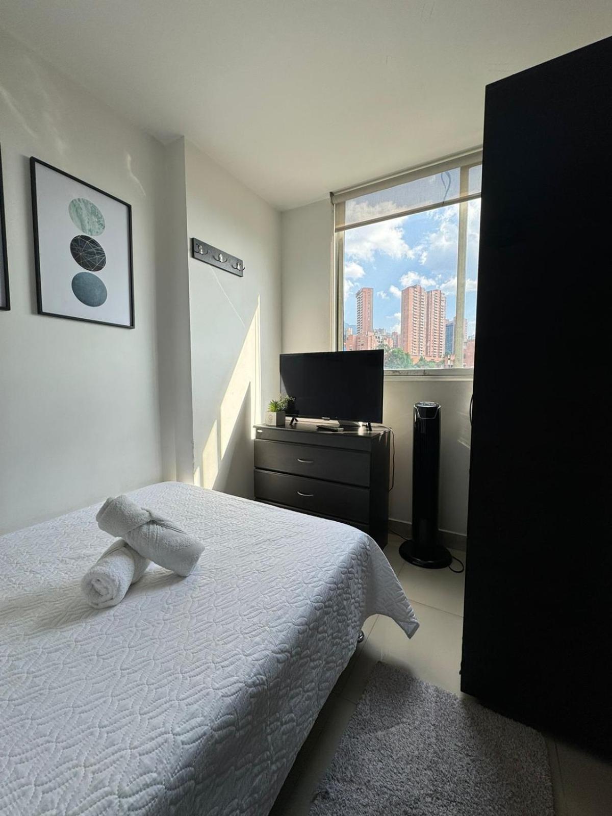 Apartamento Comodo Apto Poblado 2 *