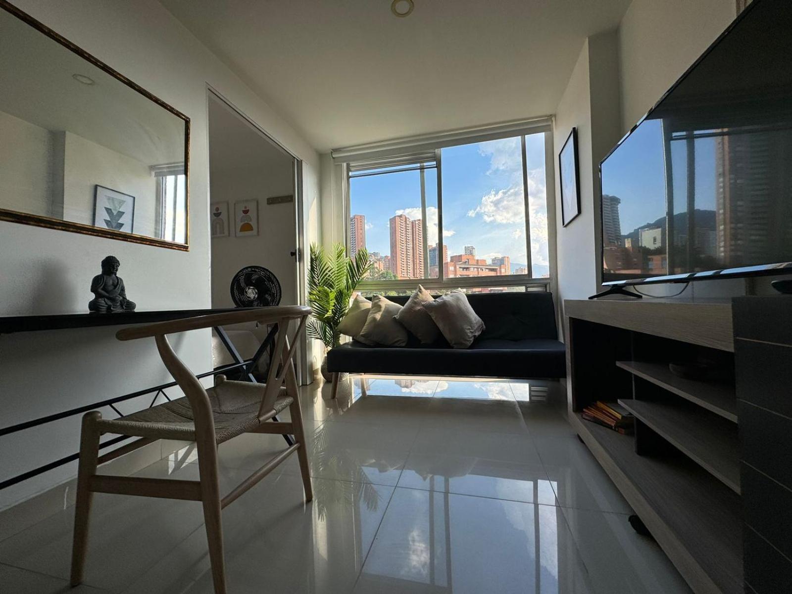 Comodo Apto Poblado 2 Apartamento