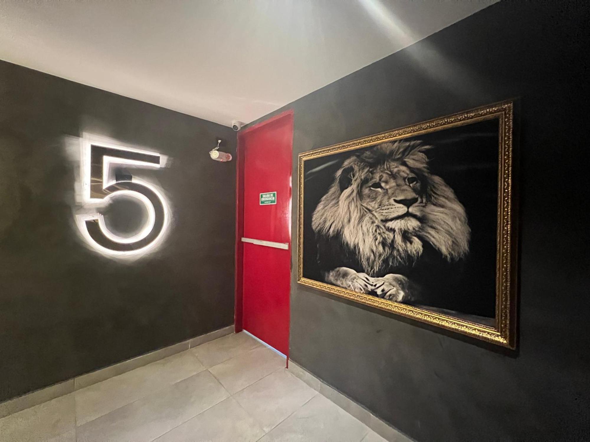 Zelva Negra 4* Medellín
