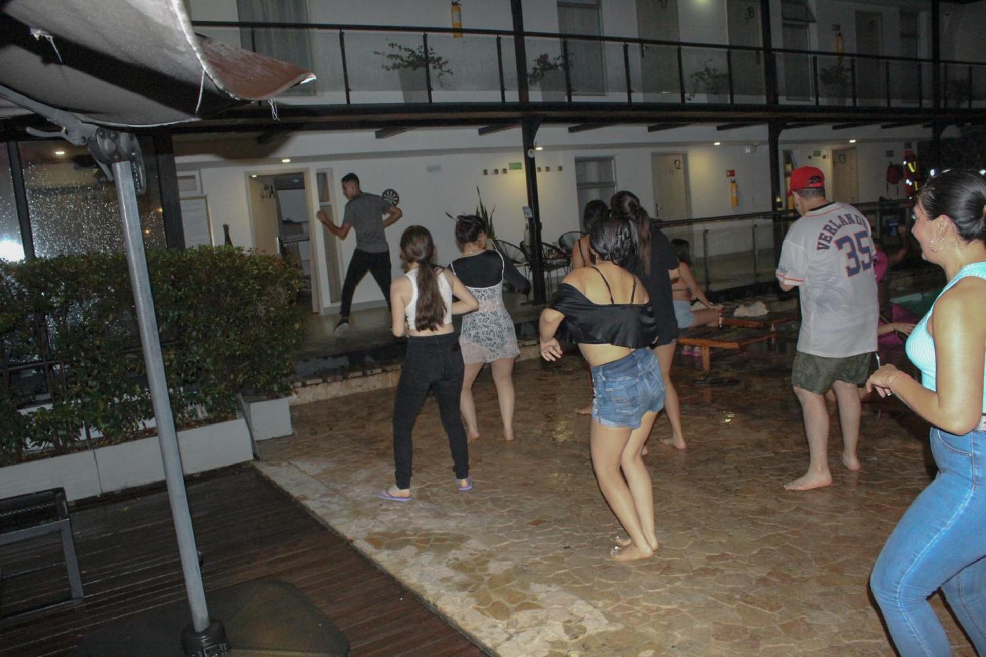 Vibes Hostal