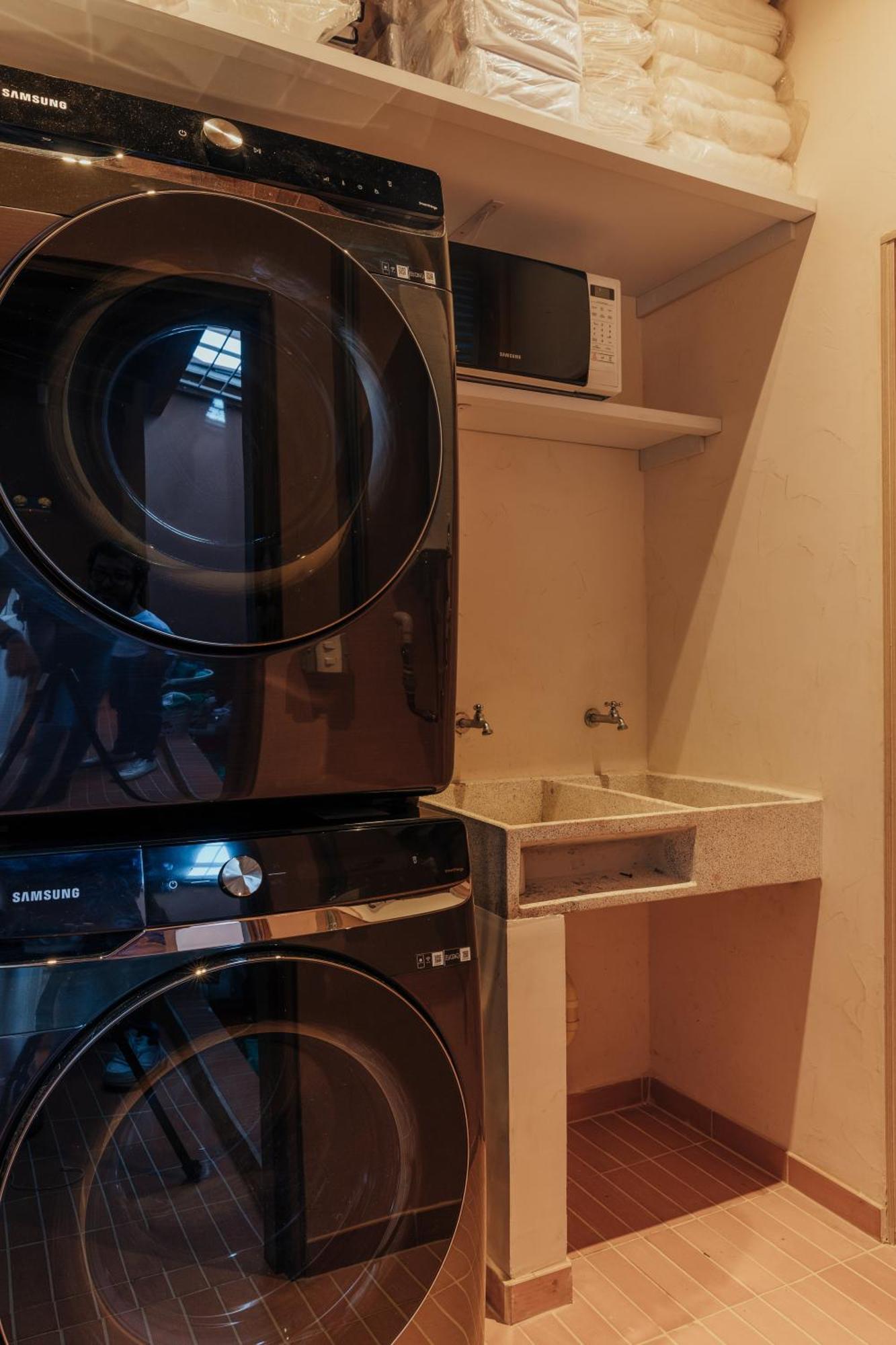 New Cozy Duplex In Laureles With A/c And Wi-fi * Medellín