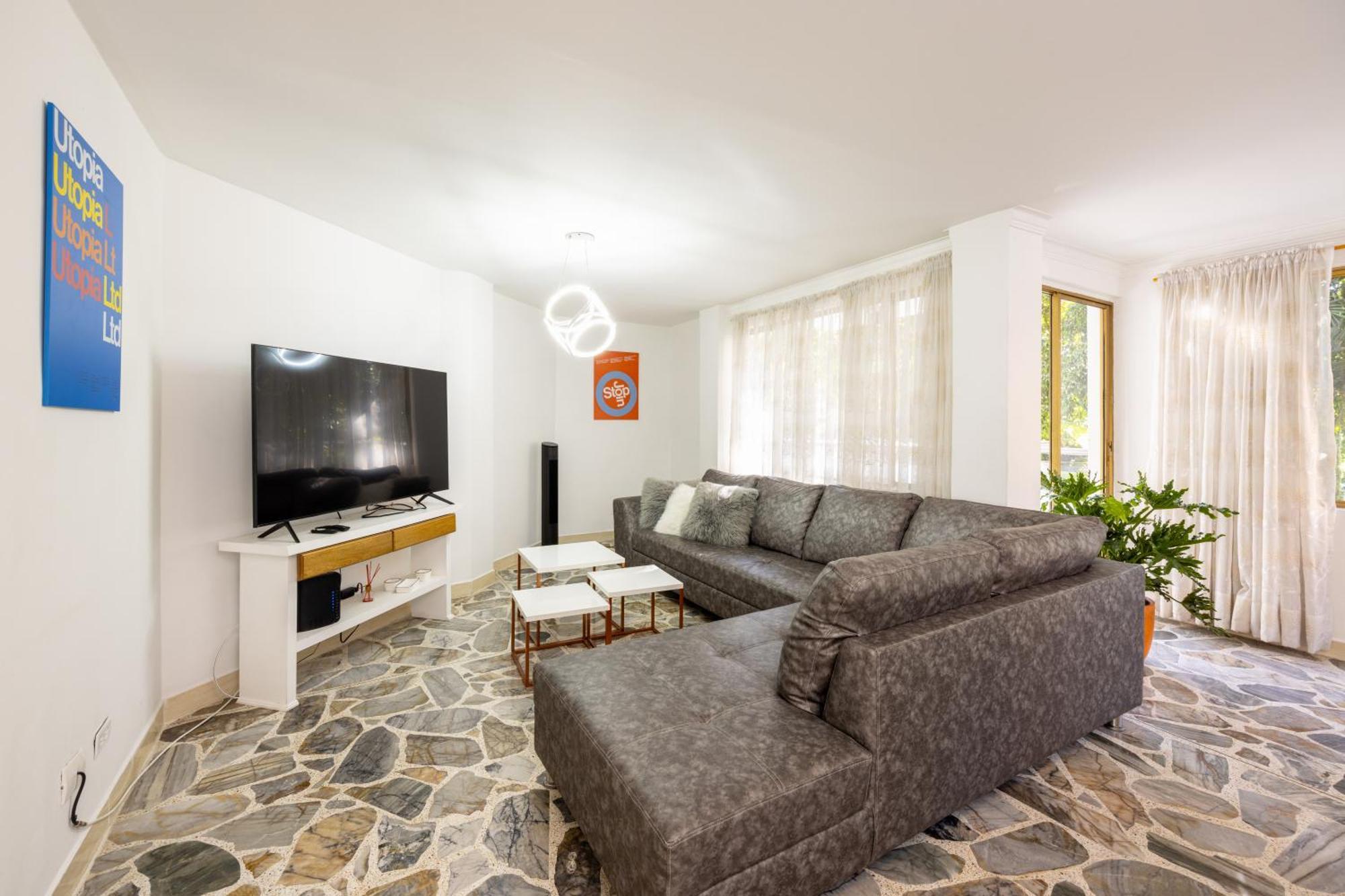 El Poblado, La Frontera Apartamento Medellín