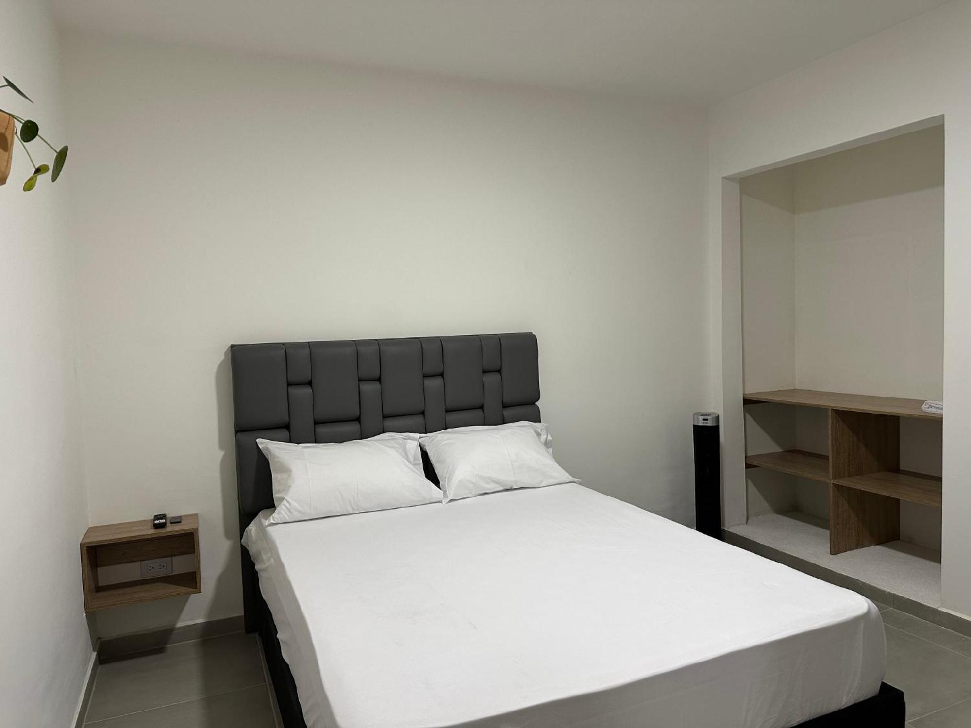 Habitación en casa particular Madeira Boutique Medellín