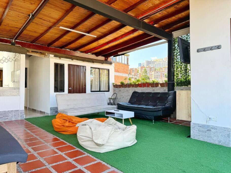 Apartamento Con Terraza Estadio Medellín