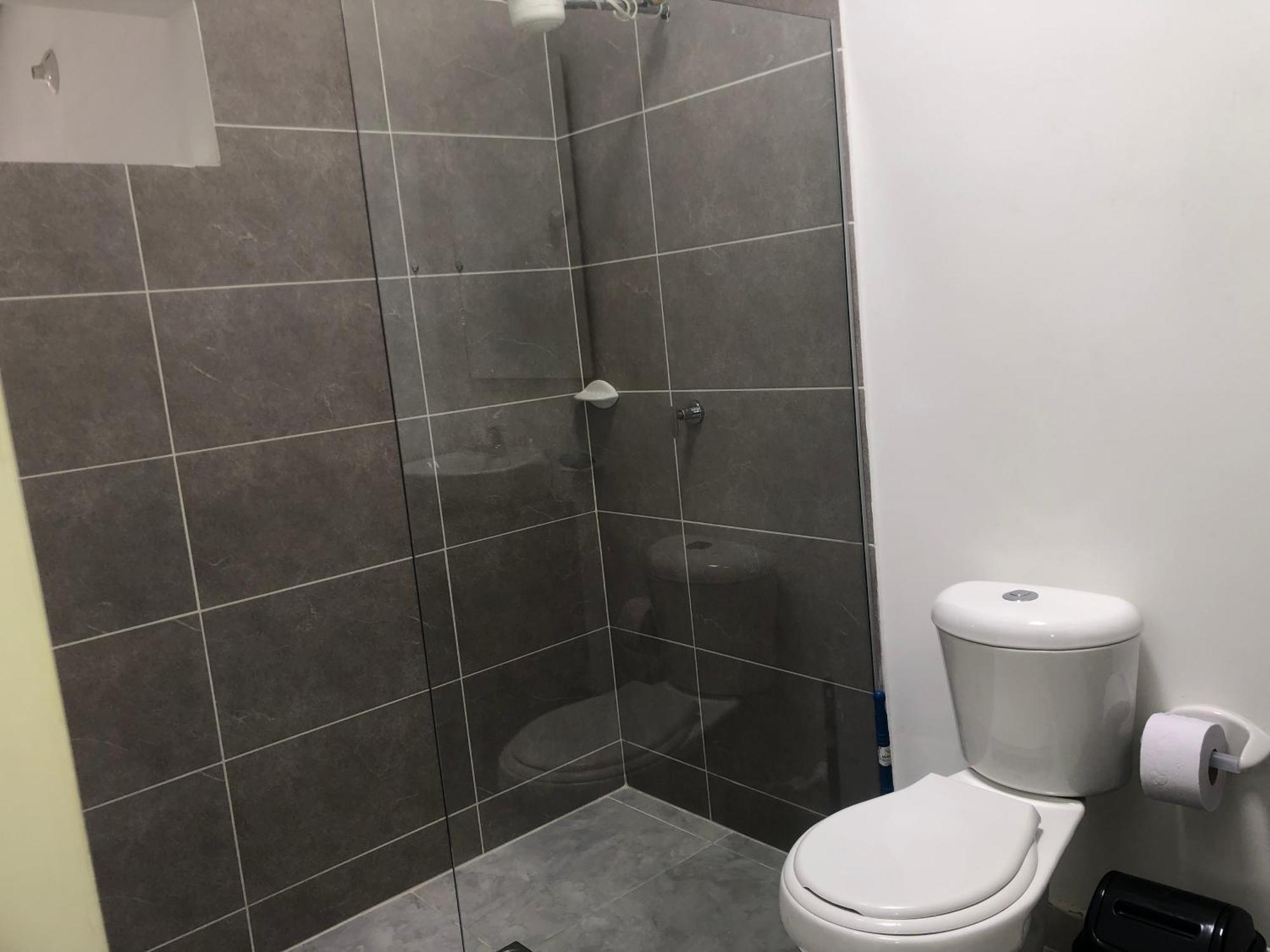 Apartamento Comodo En Laureles, Centrico Y Bien Ubicado Apto404