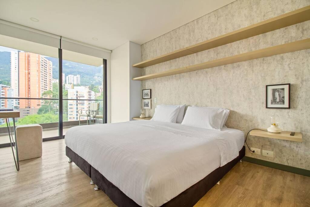 Apartamento Poblado View Class / Big Balcony *
