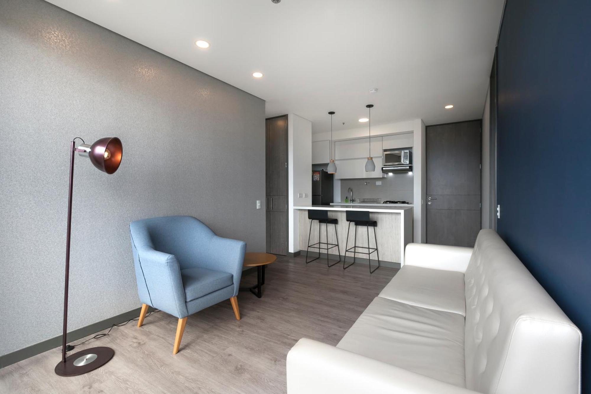 Moderna Y Comoda Gym Y Pool El Poblado 1002 Apartamento