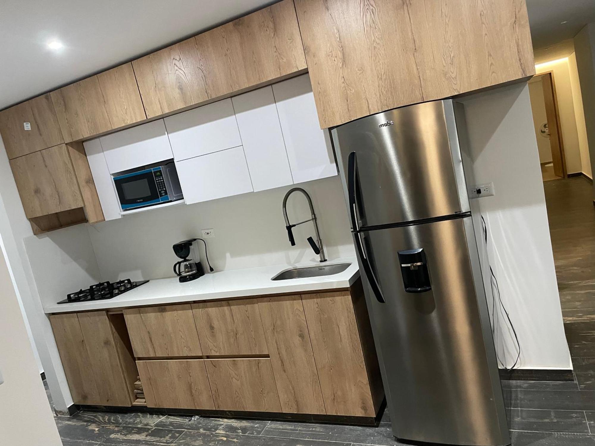 Apartamento Plazetto Laurles Bonito De 3 Alcobas Parquedero