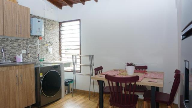 Acogedor Apartamento En Simon Bolivar Laureles * Medellín