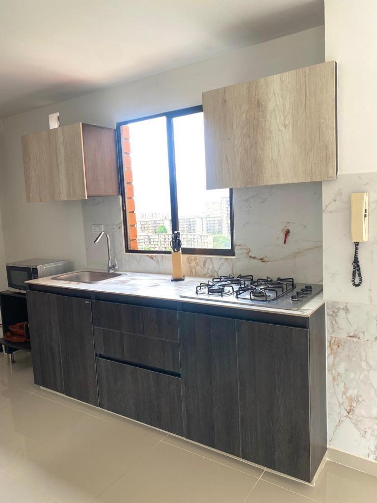 Two Bedroom Apartment/phenomenal Views
