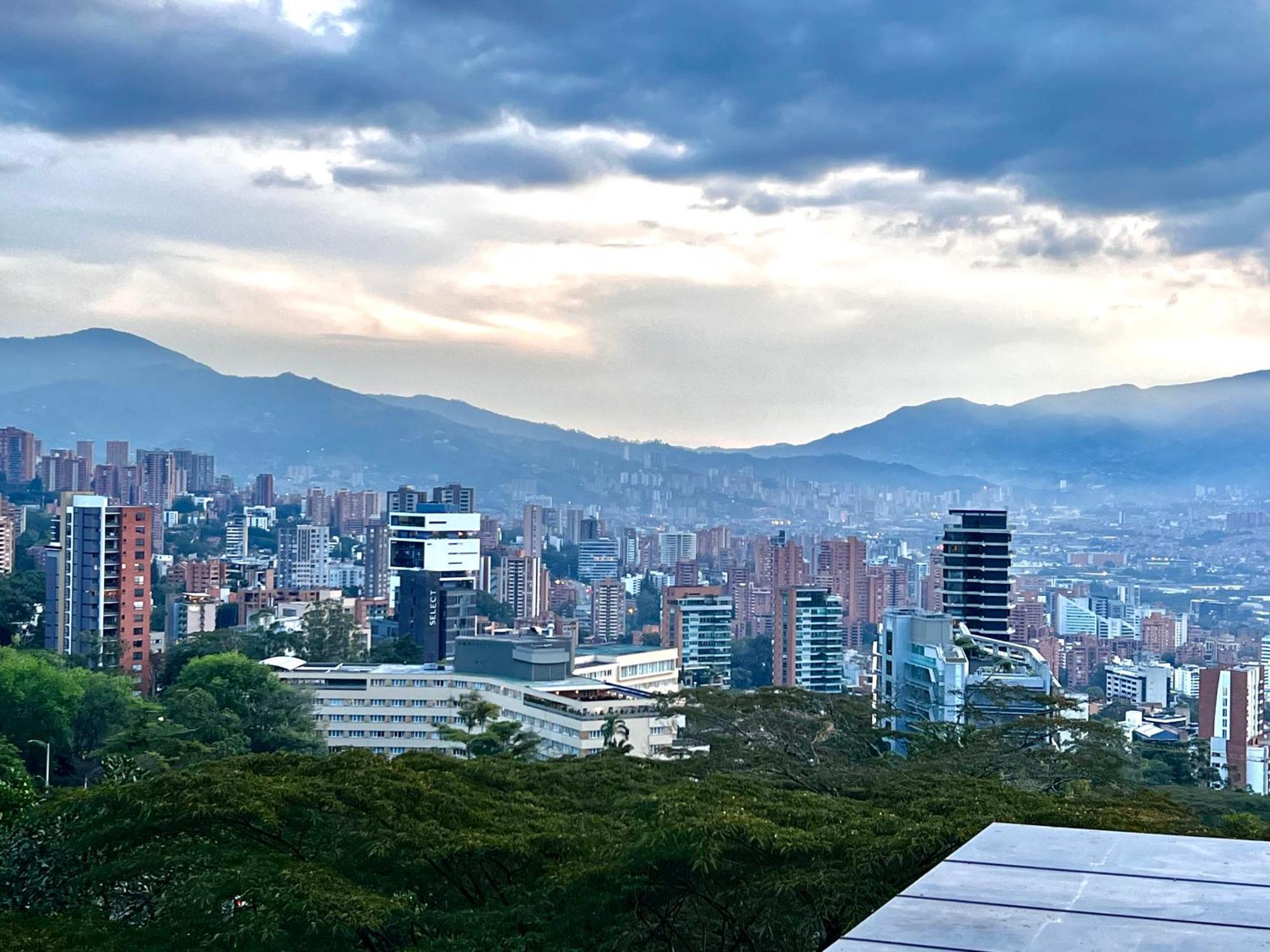 En Unidad Con Full Entretenimiento Medellín