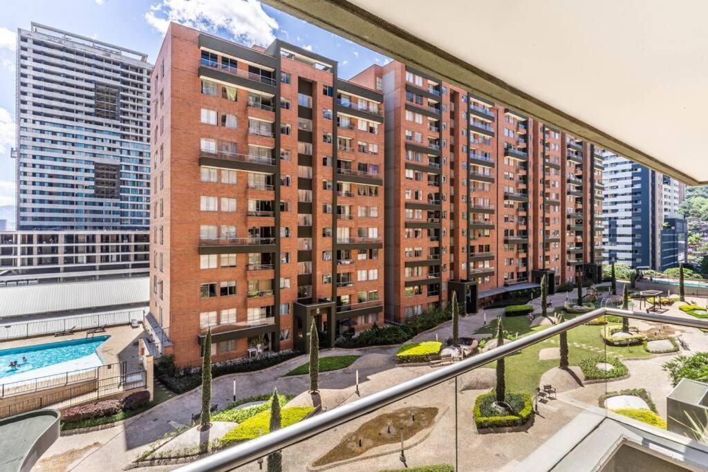 Familiar Con Jacuzzi El Poblado
