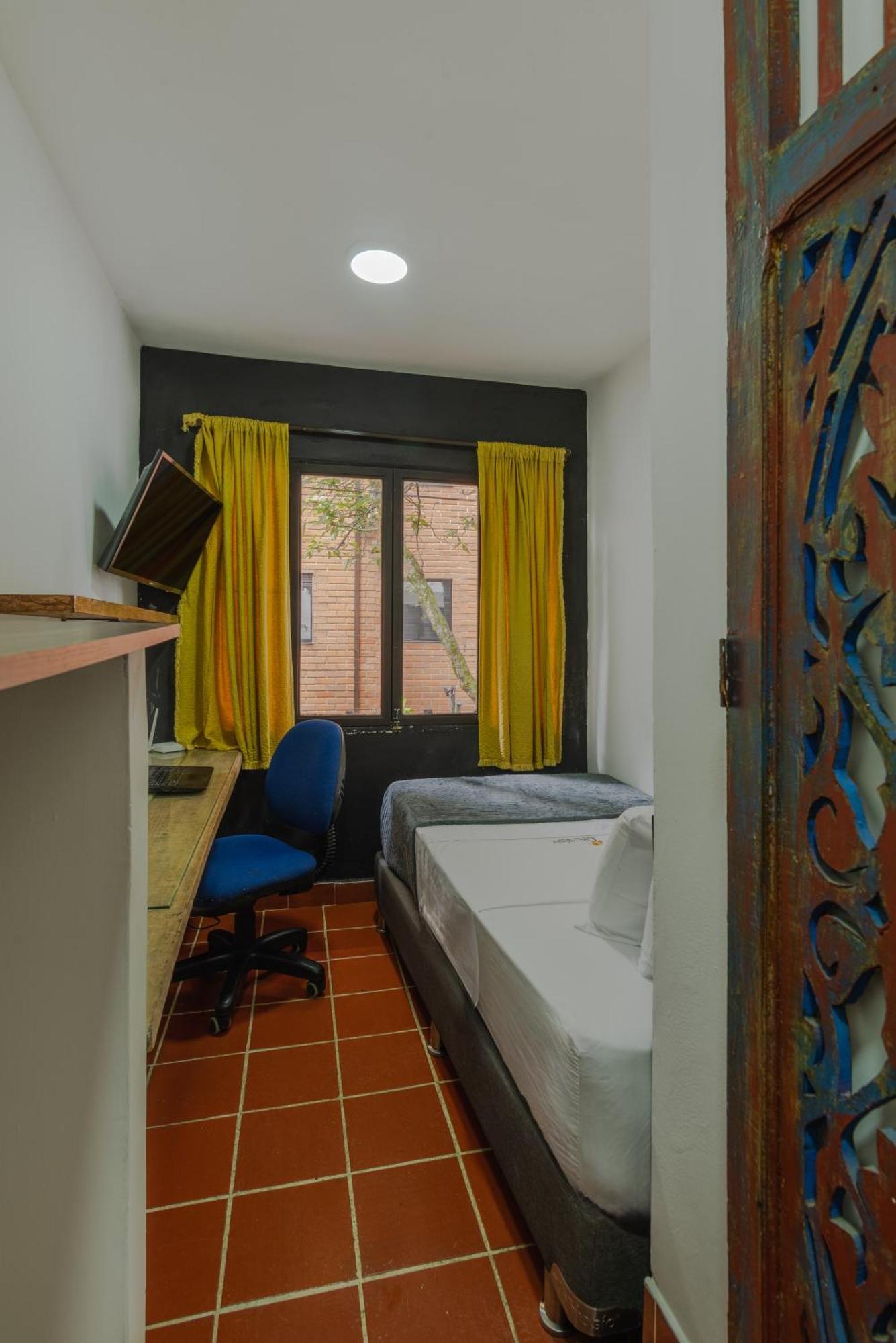Casa Naranjos Pensión *