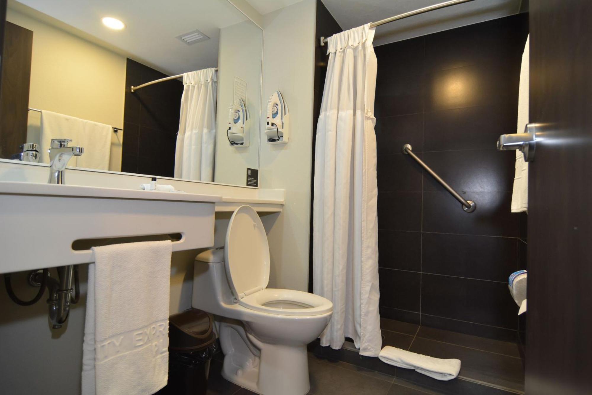Hotel Express By Marriott Colombia Medellín