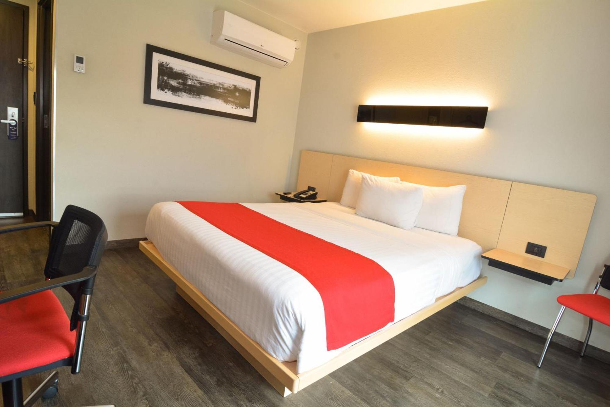 Hotel Express By Marriott Colombia