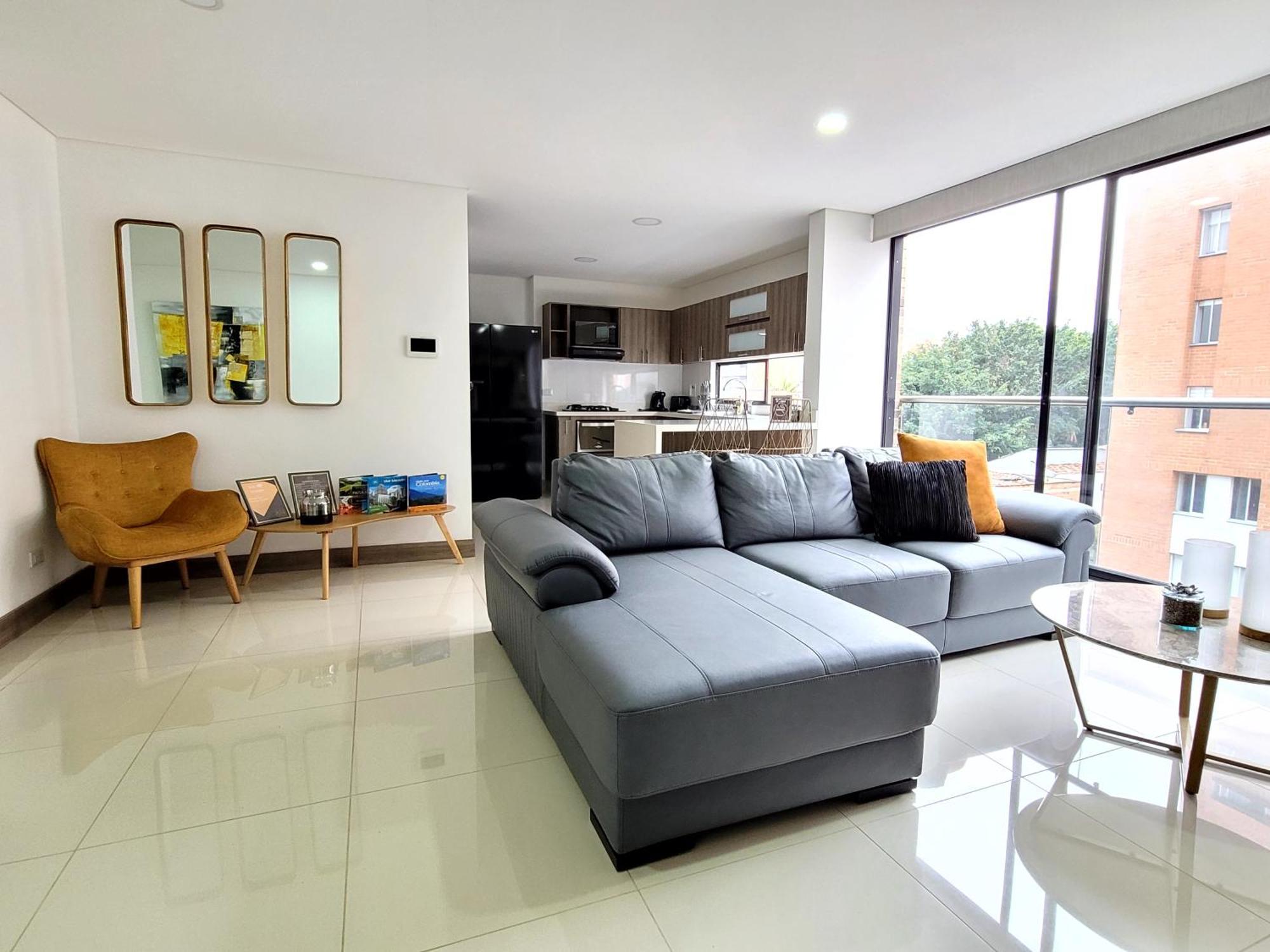 New Luxury 3 Bedroom In Great Area. Apartment