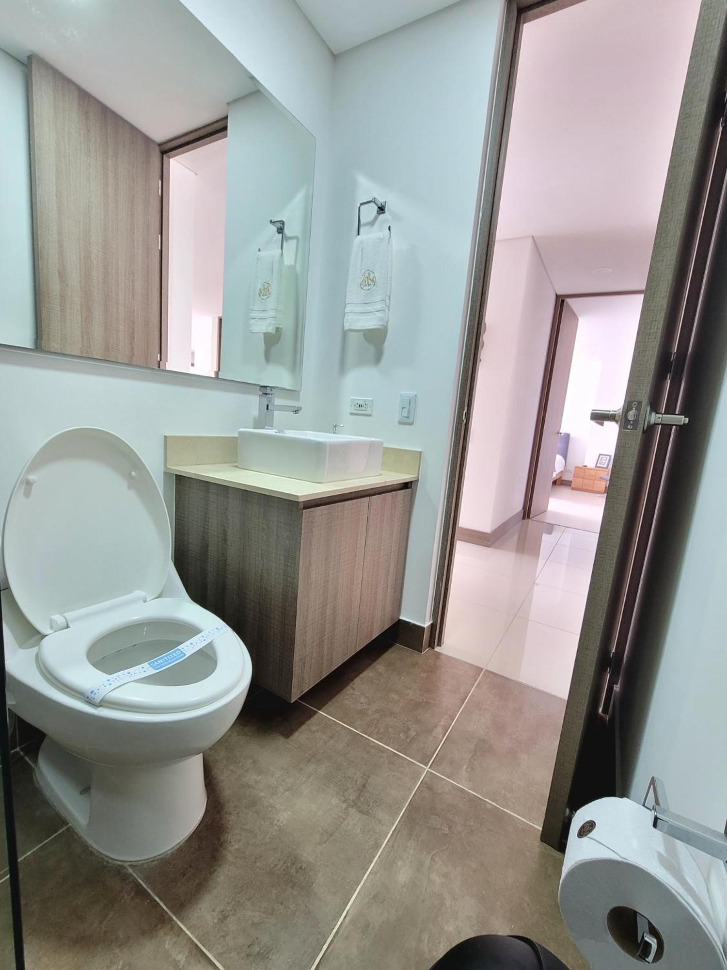 New Luxury 3 Bedroom In Great Area. Apartment Medellin