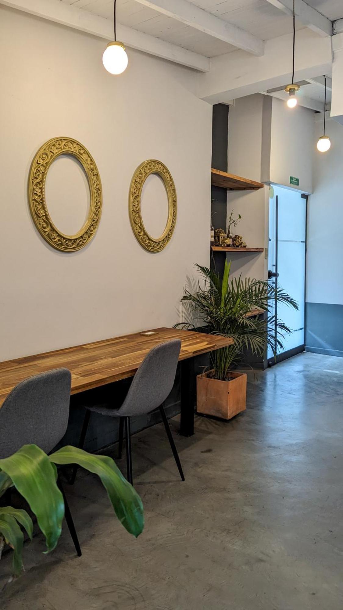 Casa Mosaiko Patio Bonito Pensión Medellín