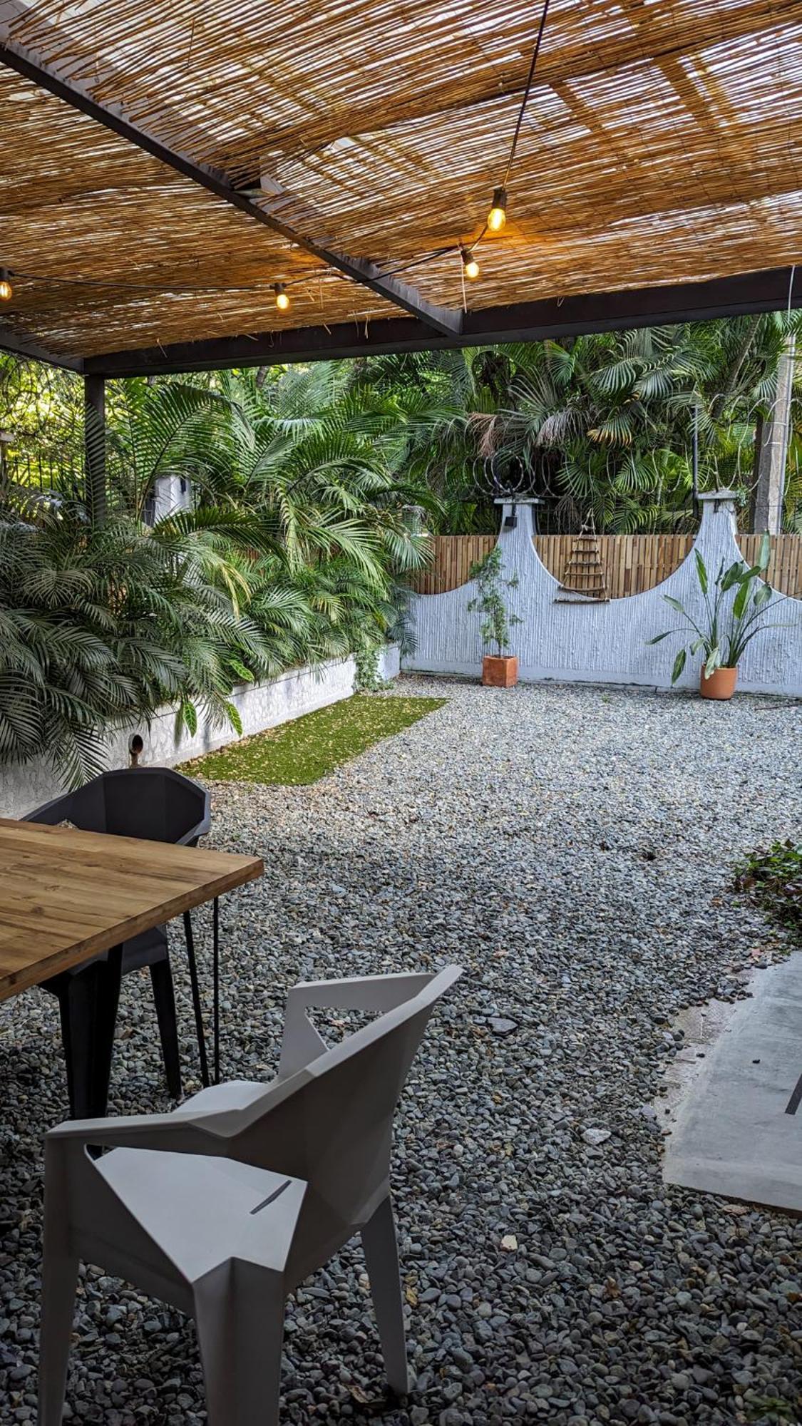 Pensión Casa Mosaiko Patio Bonito Medellín