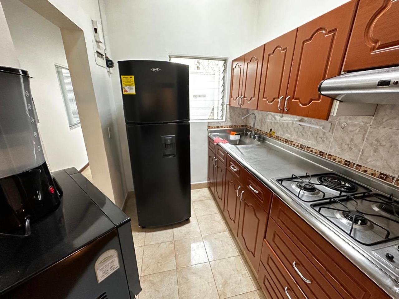 Casa Poblado- Manila. Parqueadero Gratuito! Сasa de vacaciones