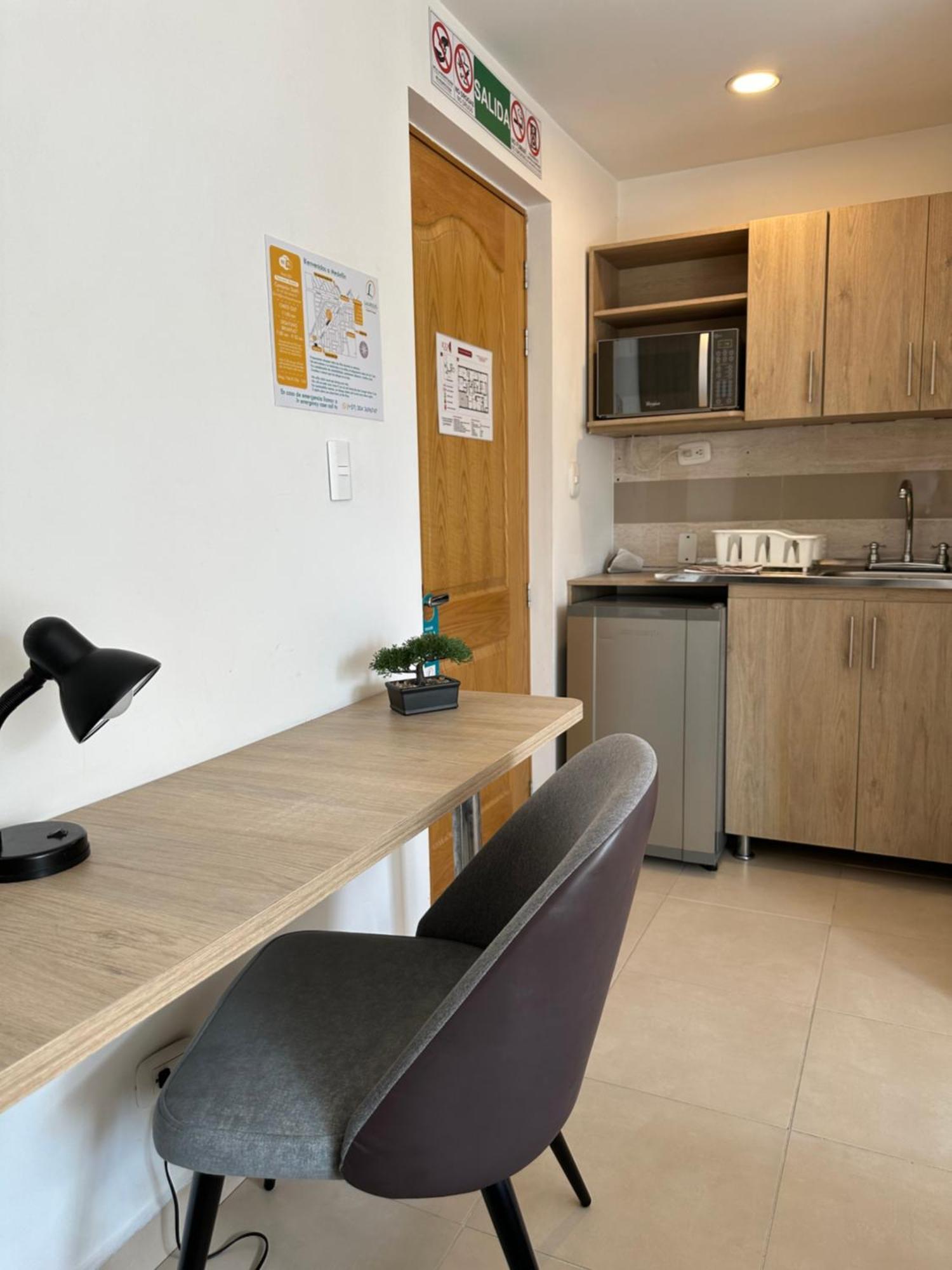 Laureles Lgh Hotel
