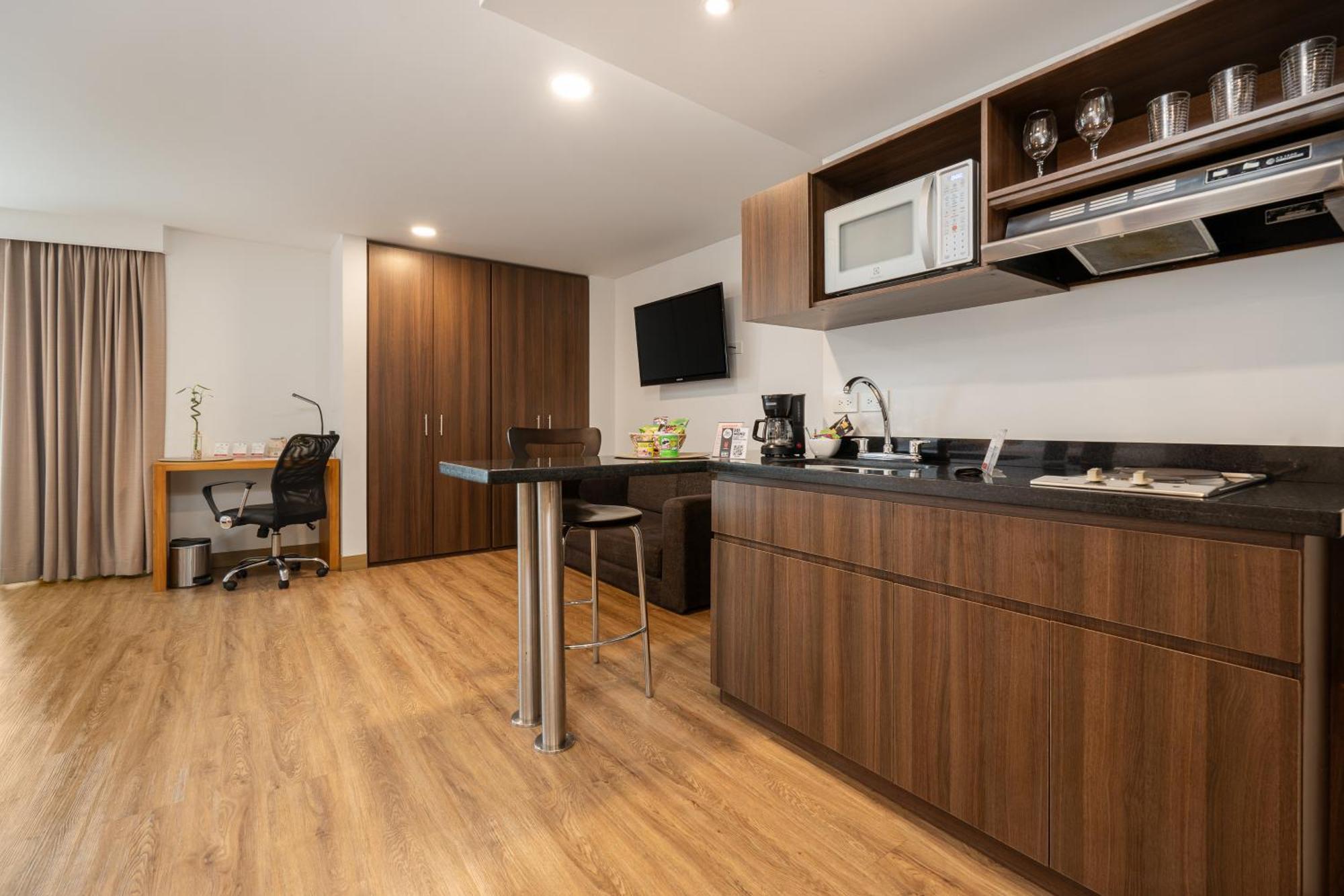Leblon 4* Medellin