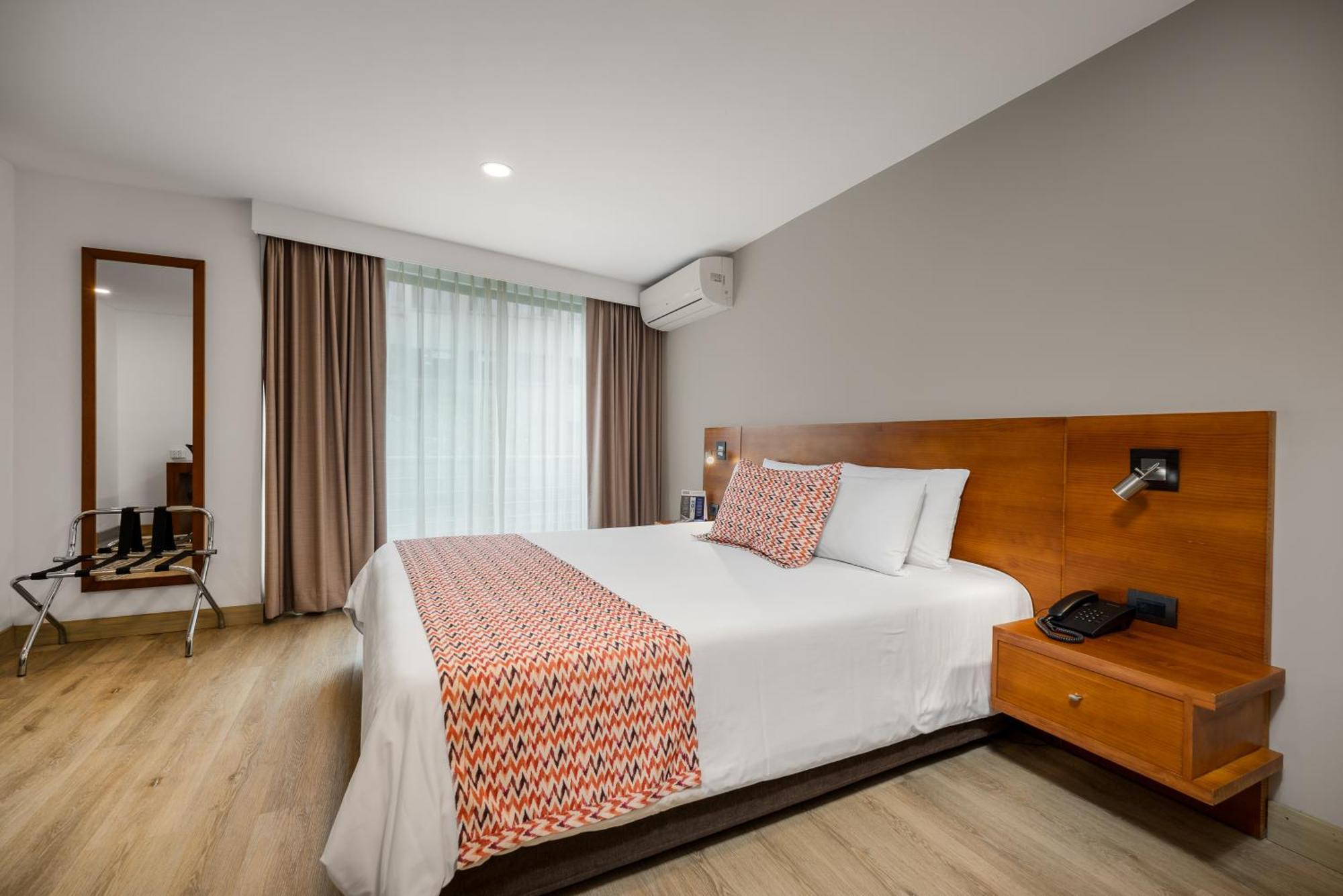 Leblon Hotel