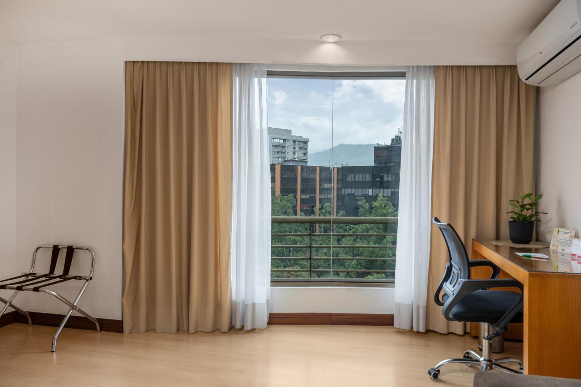 Leblon Hotel