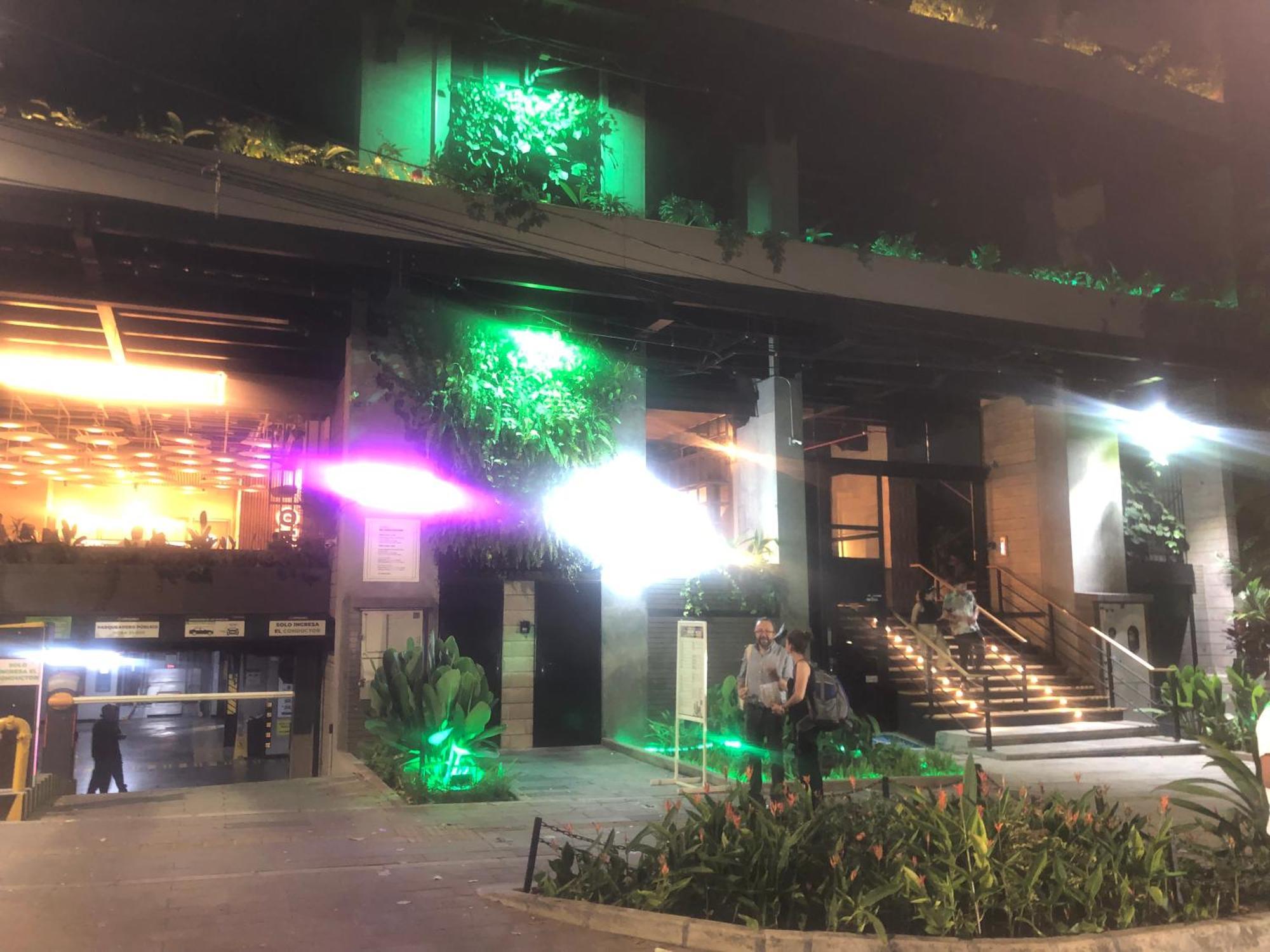 Excelente, Moderno, Amoblado Y Bien Ubicado En Laureles, Apartamento Medellín