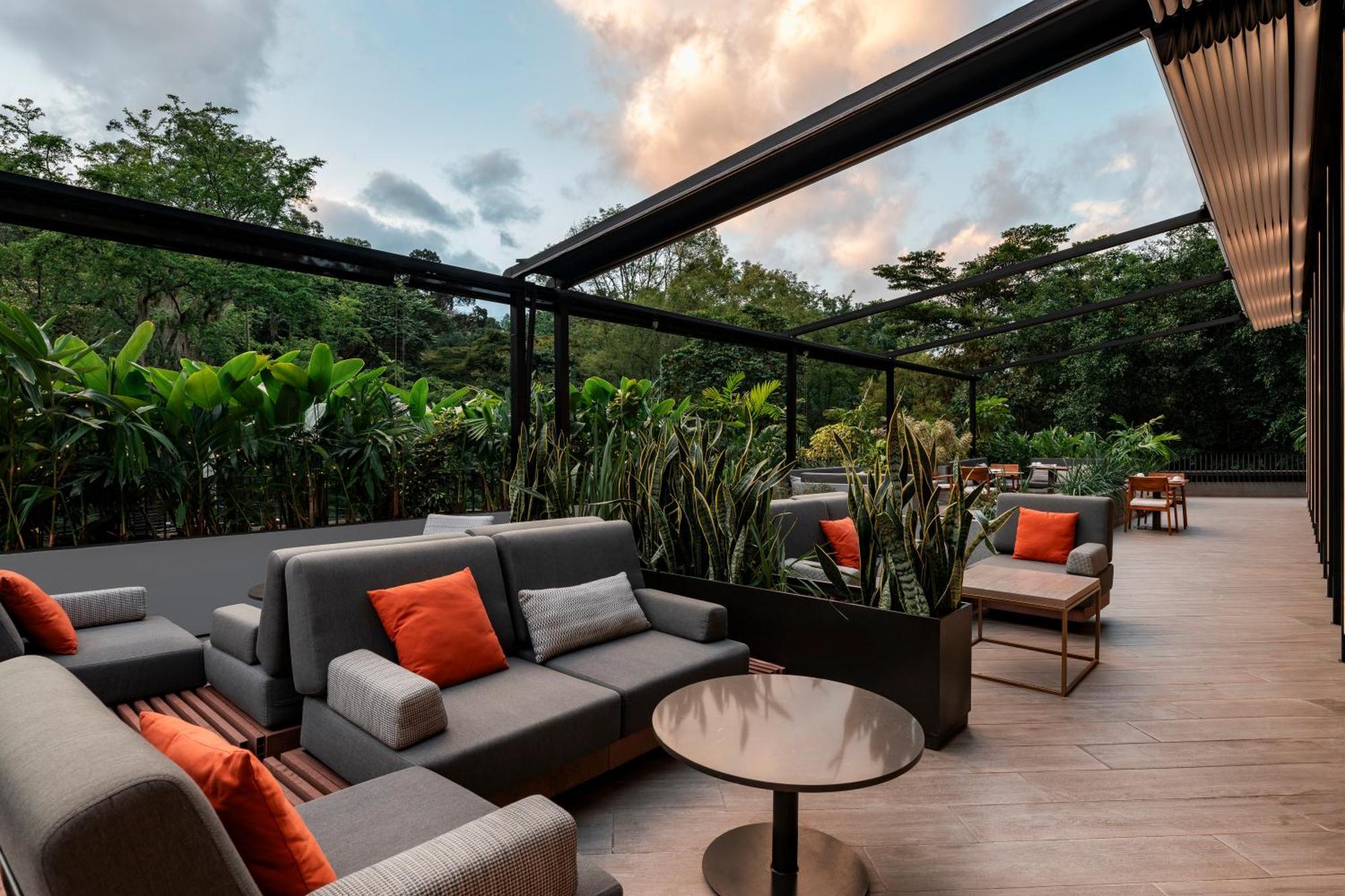 Hotel York Luxury By Preferred 5*