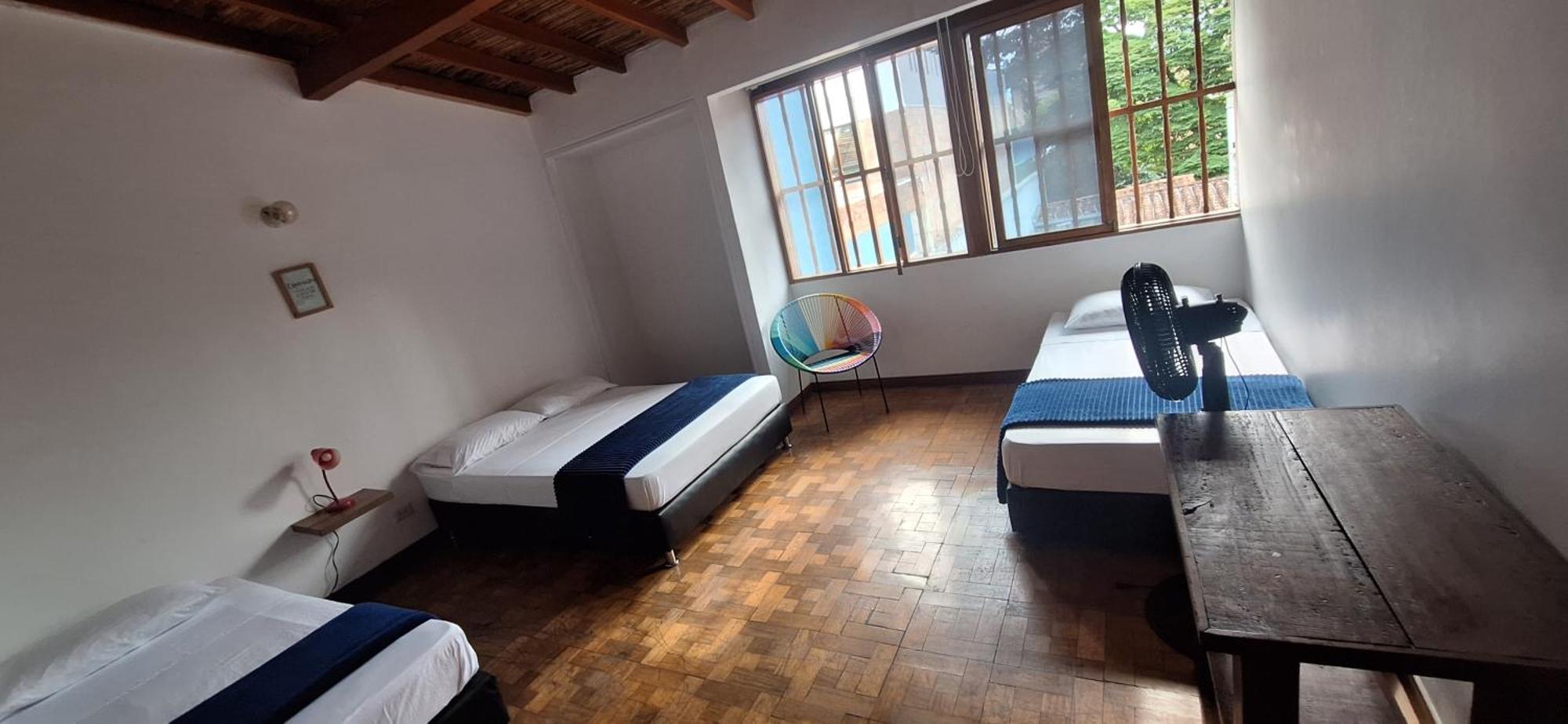 Yolo Hostel *