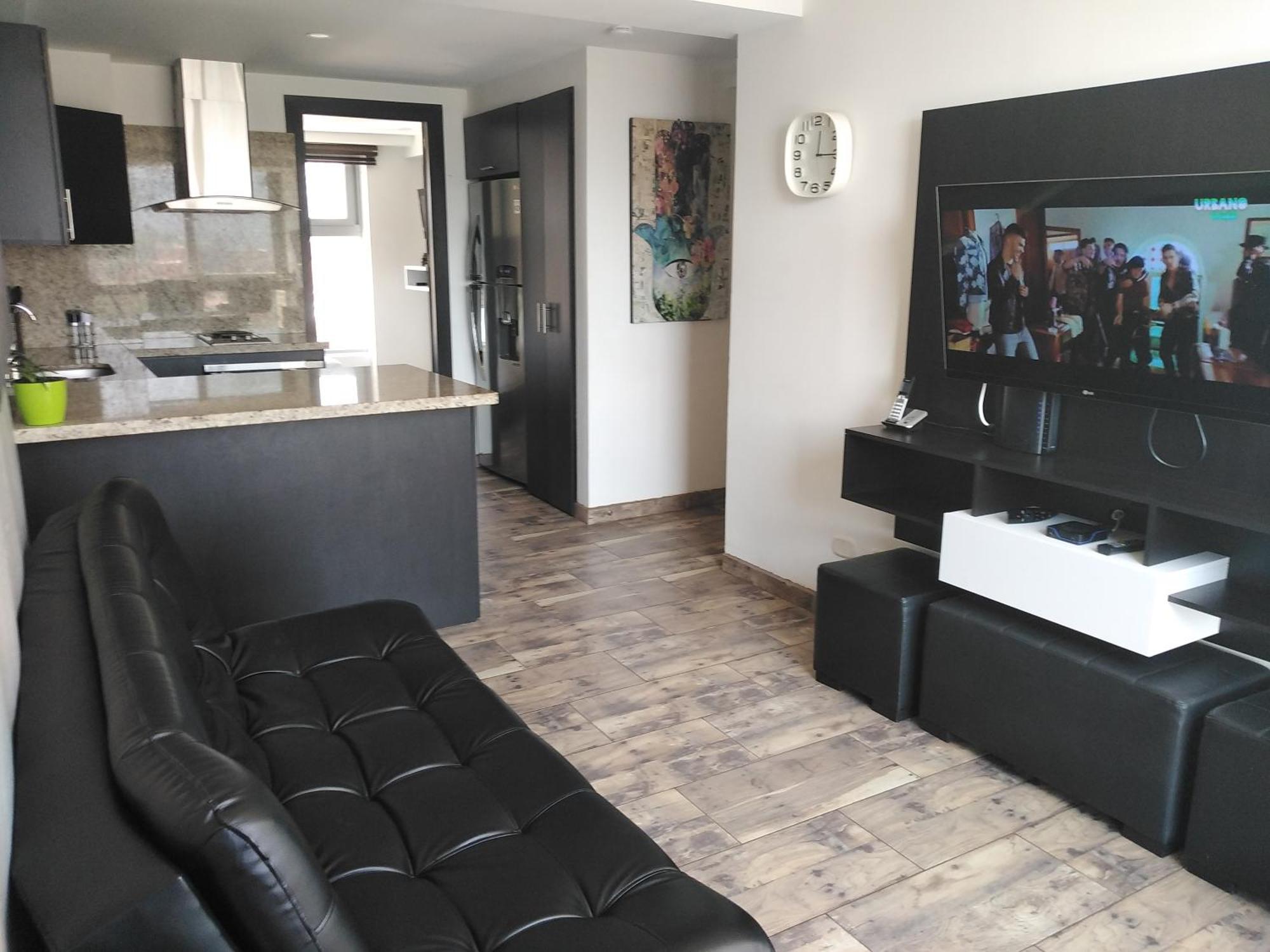 Apartasuites Av
