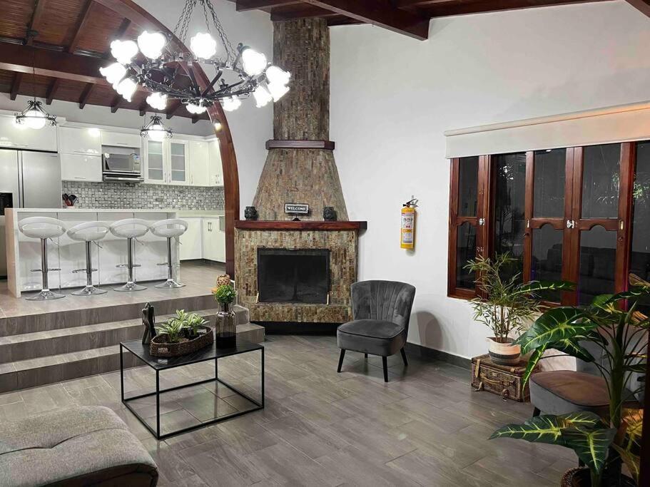 Villa Palos Altos