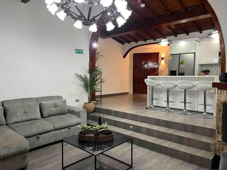 Palos Altos Villa Medellín