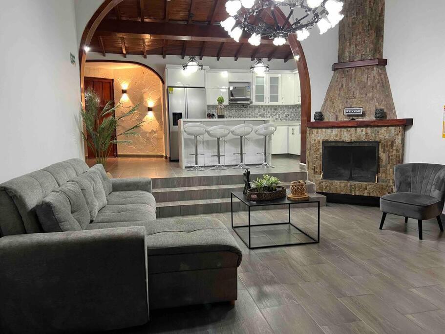 Palos Altos Villa Medellín