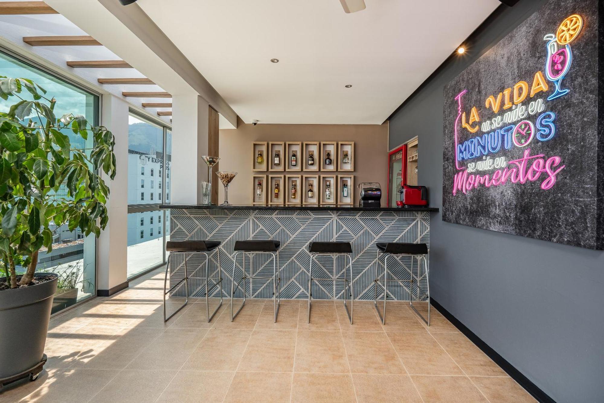 Novelty 4* Medellín