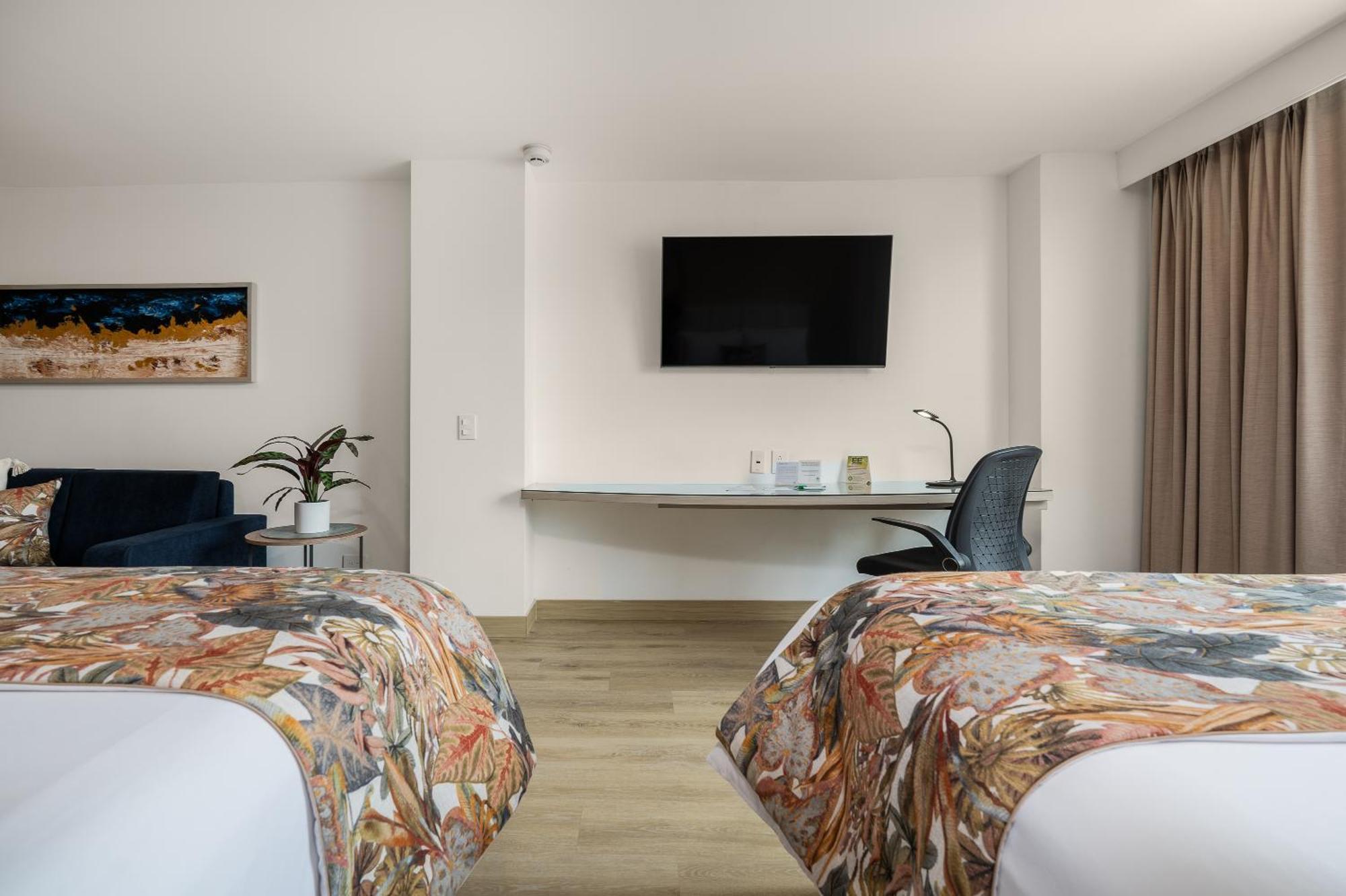 Novelty 4* Medellín