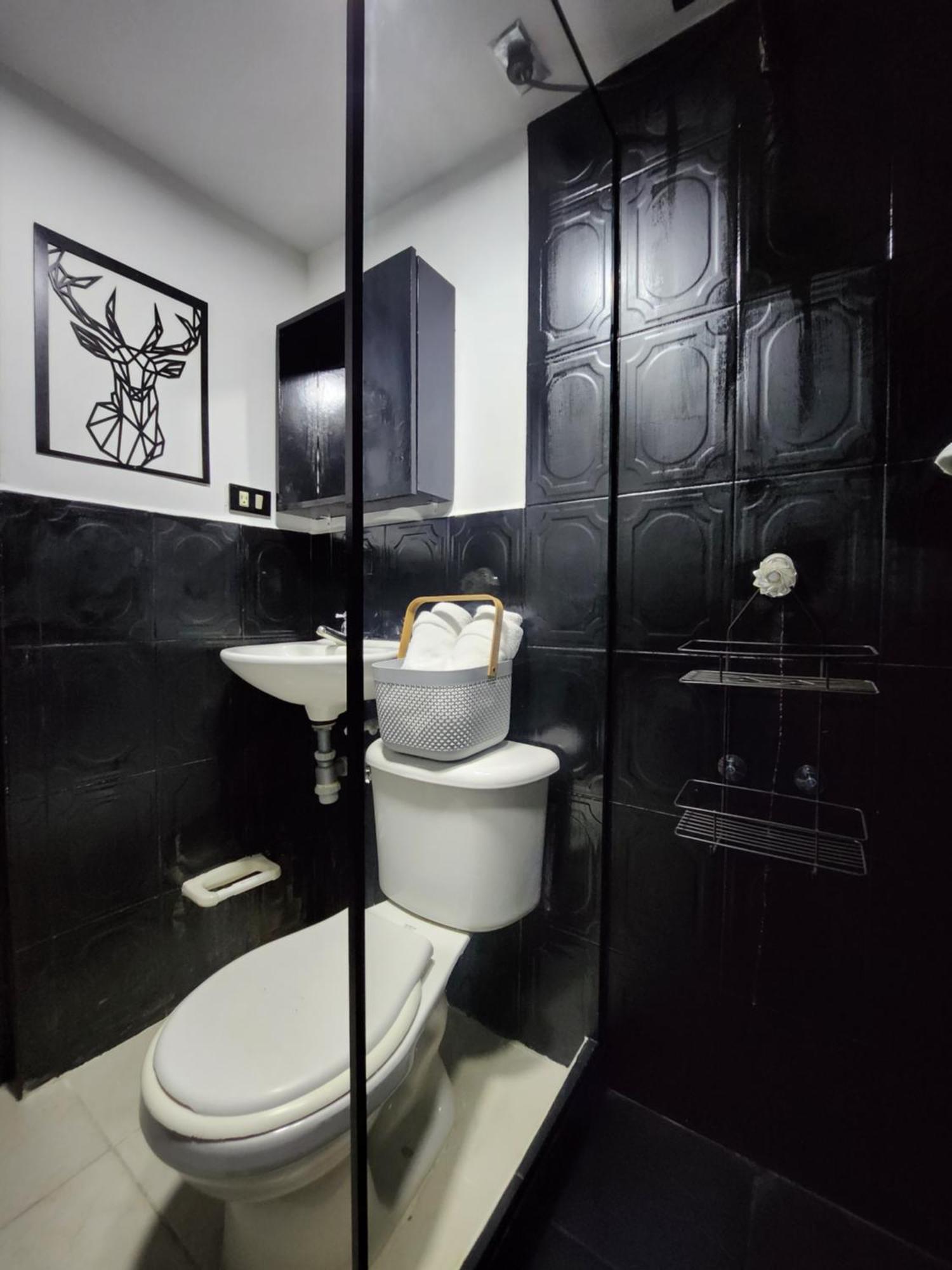 Prado Downtown Hostal