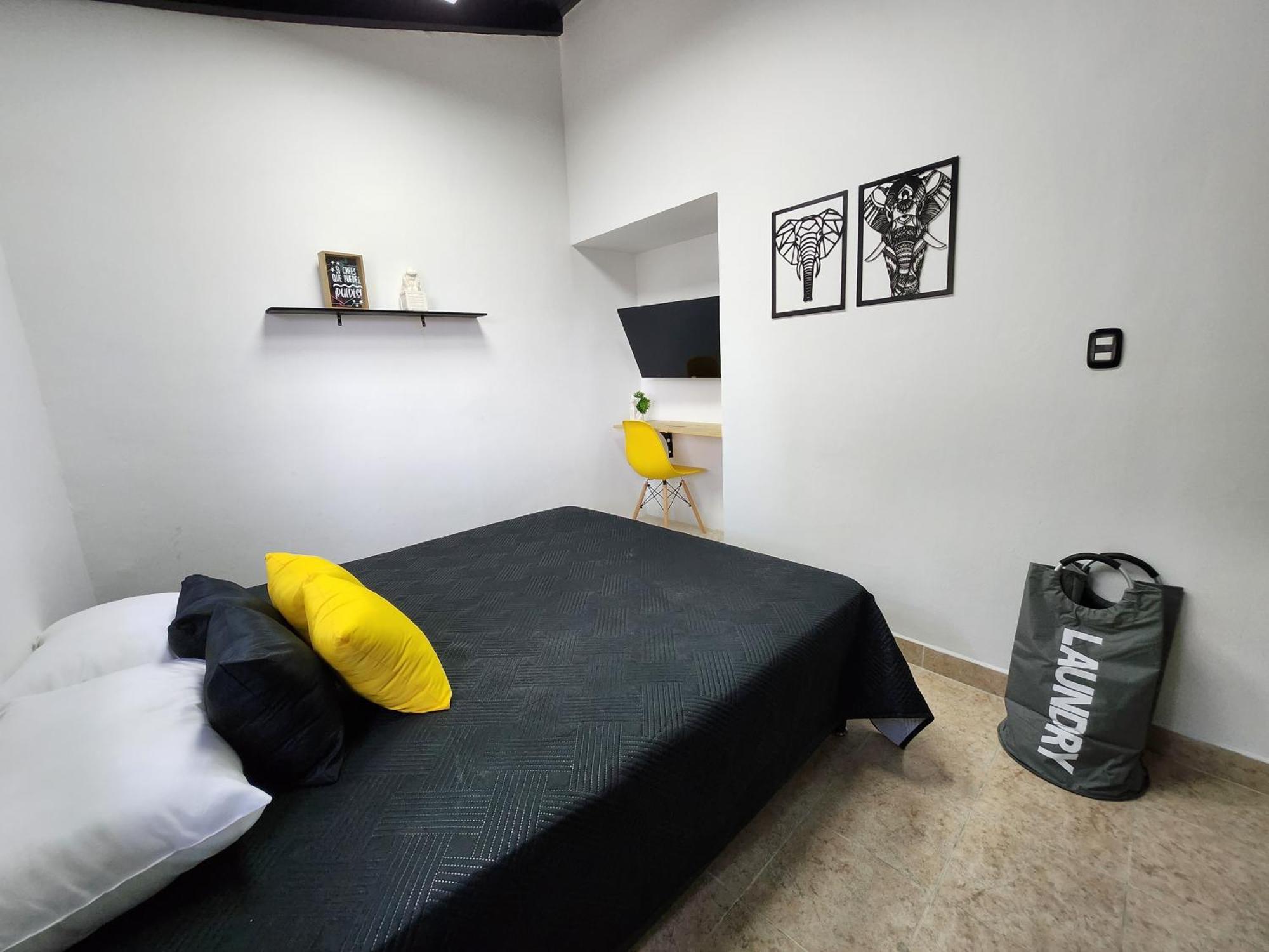 Prado Downtown Hostal *