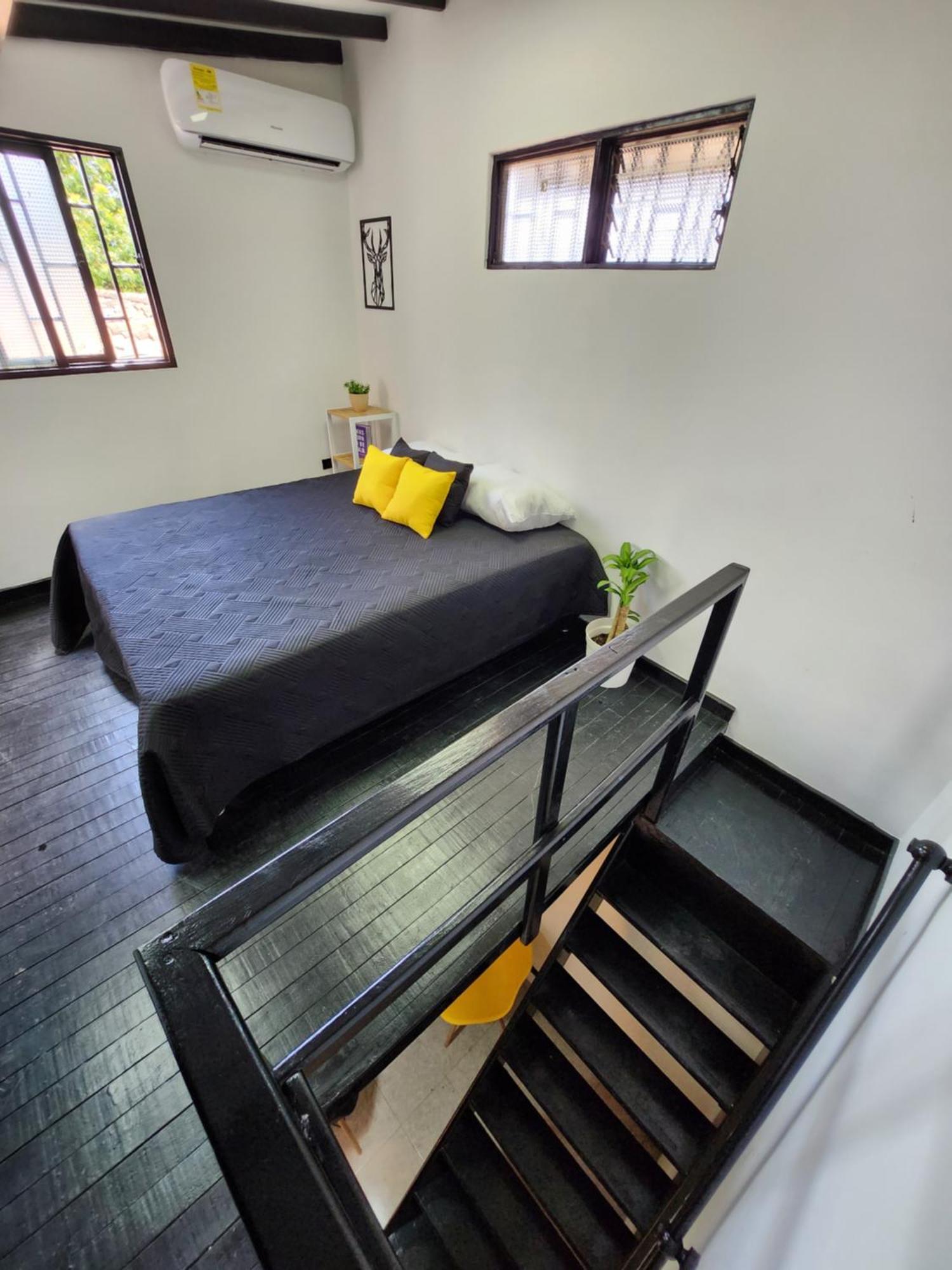 Hostal Prado Downtown *
