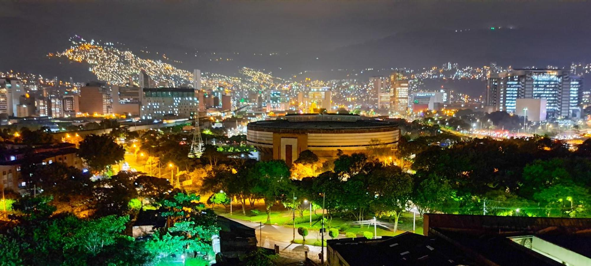 The View And Location In Apartamento Medellín
