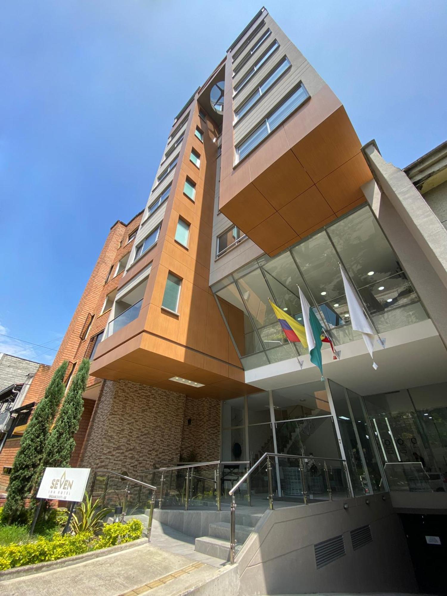 Hotel Seven 4*
