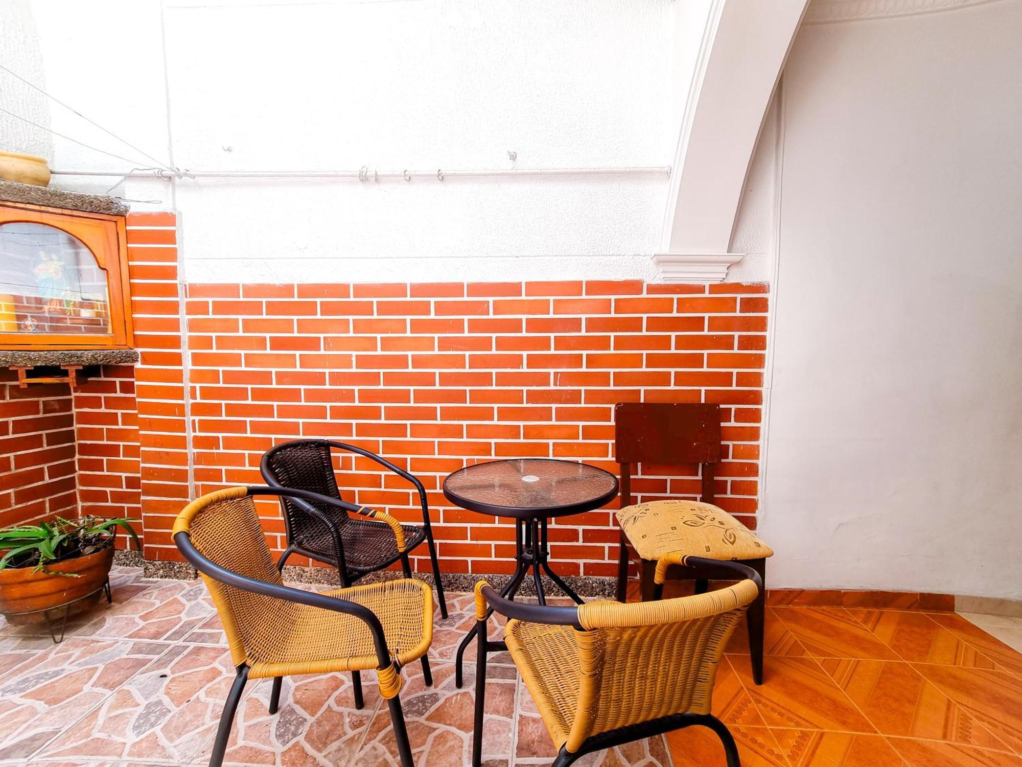 Comoda Casa Cerca Al Estadio Y Metro, Barrio Floresta, Apartamento Medellín