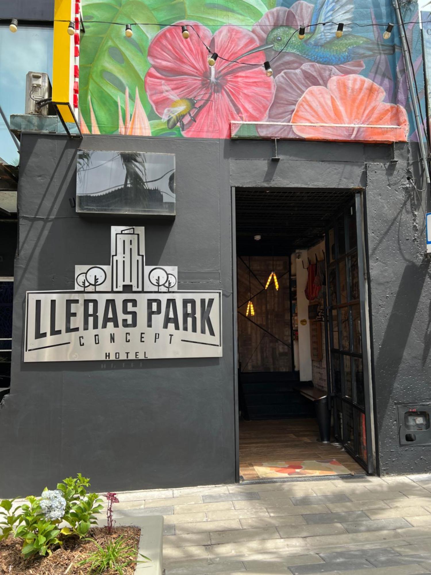 Lleras Park Concept 2* Medellín