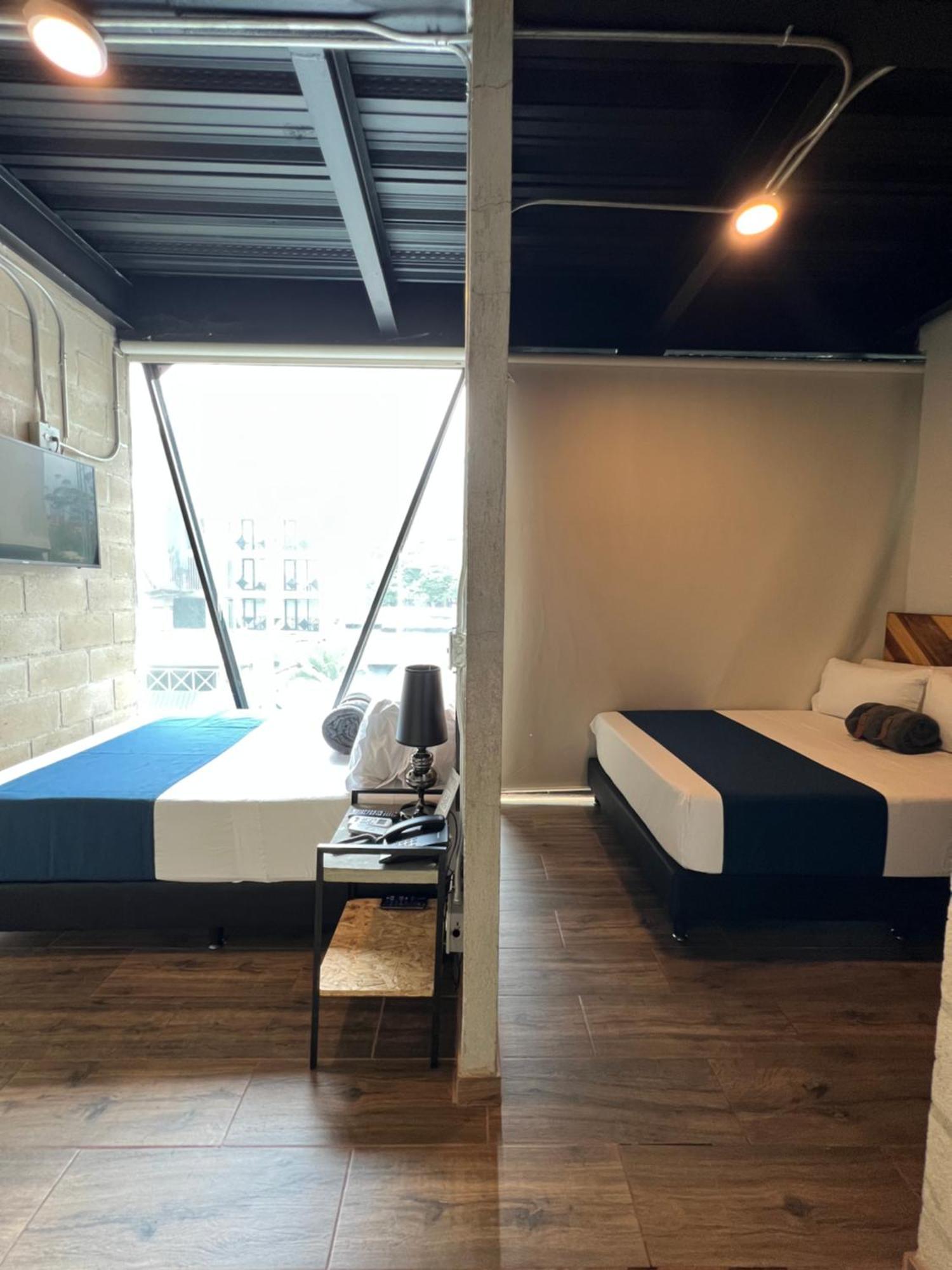 Lleras Park Concept Hotel 2*
